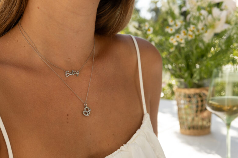 国内発送【TATIANA】SILVER925 Pretzel Heart and Ball Necklace Designer fashion, Seoul-fully created | W Concept